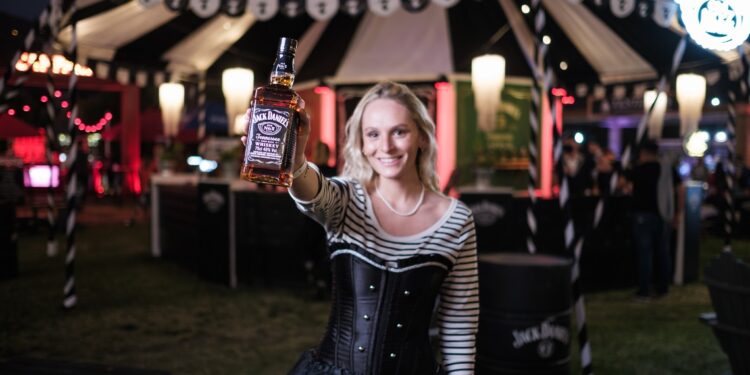 Jack Daniel’s sorprende con masterclass de expertos internacionales en festival La Coctelera en Ciudad Empresarial
