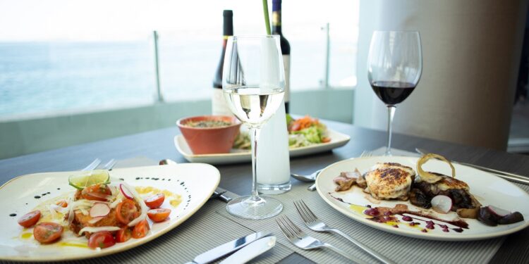 Reabre el restaurante Las Olas: el rincón más exclusivo de Sheraton Miramar Hotel