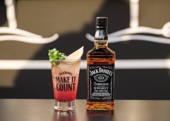 Jack Daniel’s, el whiskey oficial de Lollapalooza Chile 2023, sorprende con inédita coctelería tributo al Rock