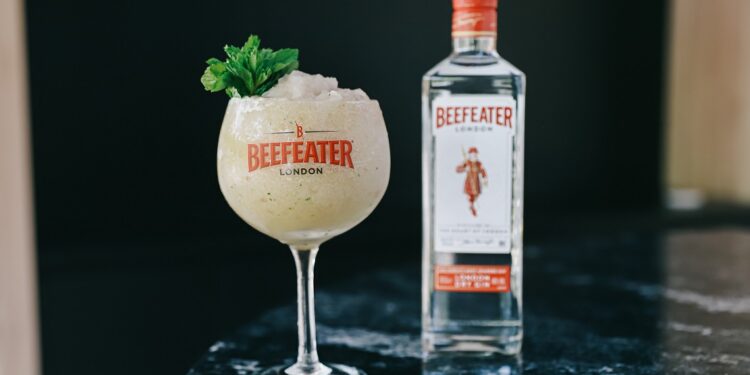 Mucho hielo y frutas de estación: 6 recetas para aprender a preparar los Frozen Cocktails, la tendencia para este verano 2023