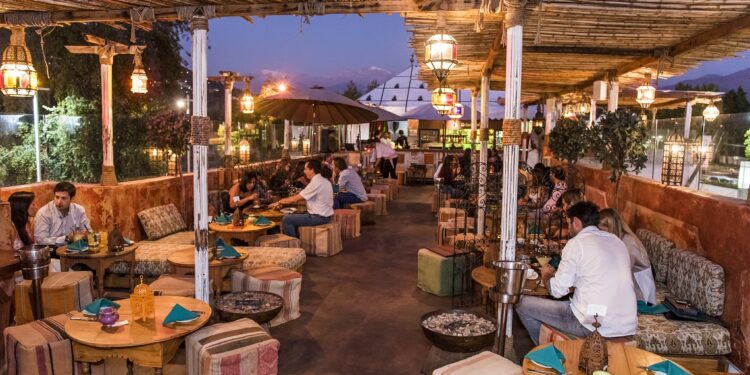 Panoramas Día de los Enamorados: Conoce las mejores terrazas de Santiago para celebrar el amor en todas sus versiones
