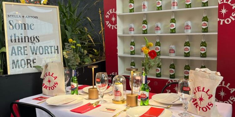 Para volver a reunirse en una mesa: Stella Artois sortea múltiples cenas en reconocidos restaurantes de la capital que expiran ante las excusas