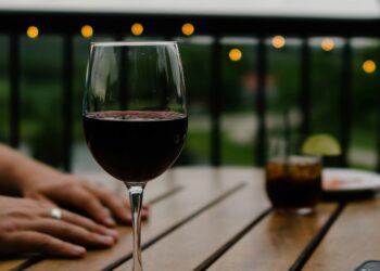 Frescura en cada sorbo: descubre estas cepas no convencionales para una experiencia única en verano