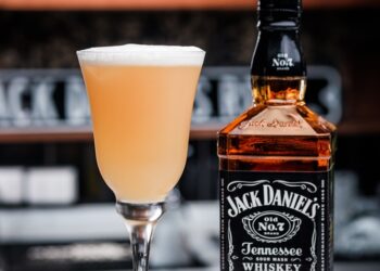 Mes del Whiskey Sour: Consejos para un cóctel perfecto en casa