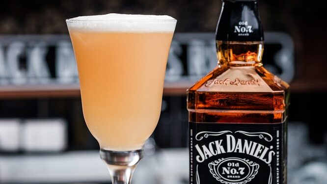Mes del Whiskey Sour: Consejos para un cóctel perfecto en casa