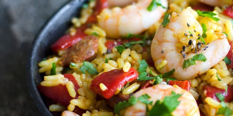 3 recetas que destacan la versatilidad de la charcutería española en el arroz