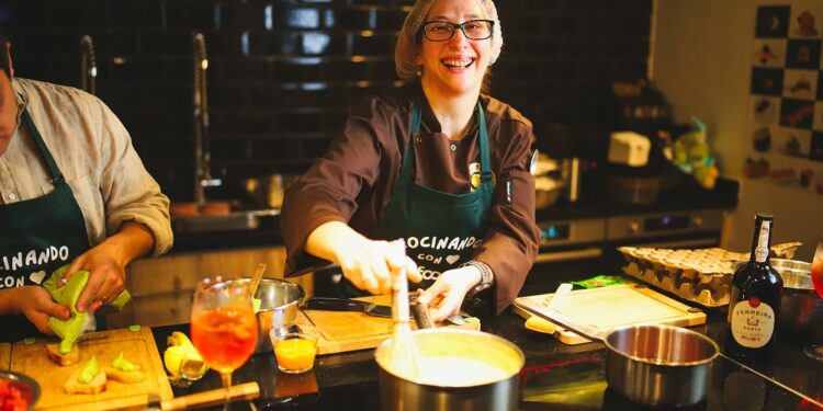 Fooch rompe el molde: comida casera al instante, sin comisiones y con sabor a barrio