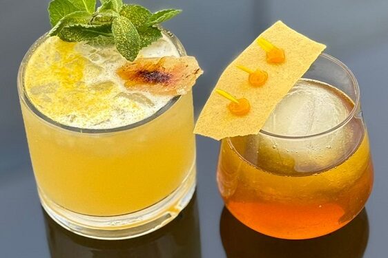 Un brindis forastero: Luna Bar lleva el zodiaco a la barra de Forá