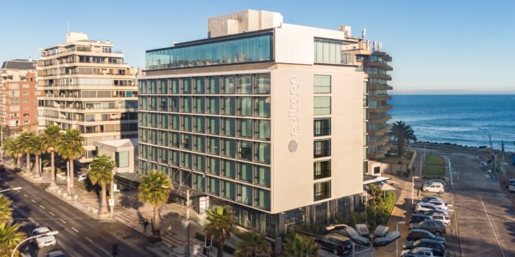 Pullman Viña del Mar San Martín es el primer hotel de Accor en Chile con certificación internacional por uso de energía renovable