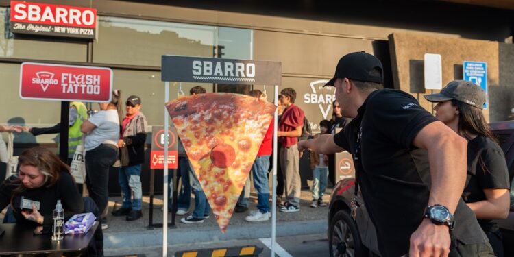La pizzería neoyorquina Sbarro y Pronto Copec amplían su propuesta gastronómica con nuevas aperturas en Santiago