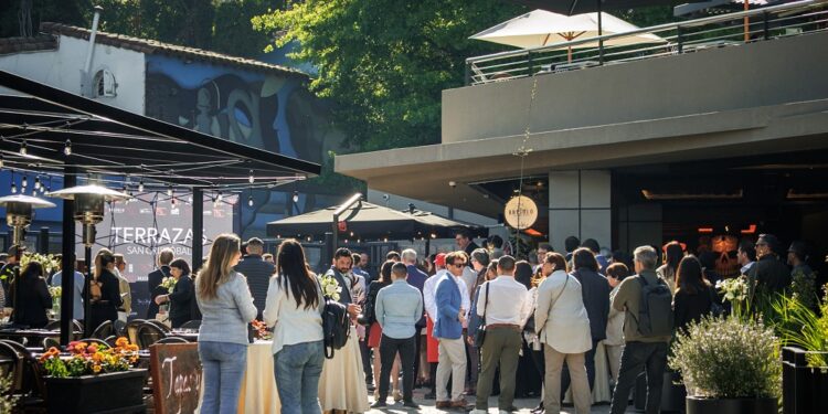 Terrazas San Cristóbal inaugura centro gastronómico y propone ampliar oferta cultural de Bellavista