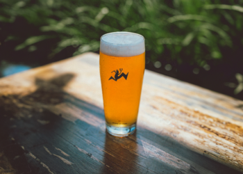 Kross relanza su Super Craft Doble Hazy IPA con una versión más intensa y equilibrada